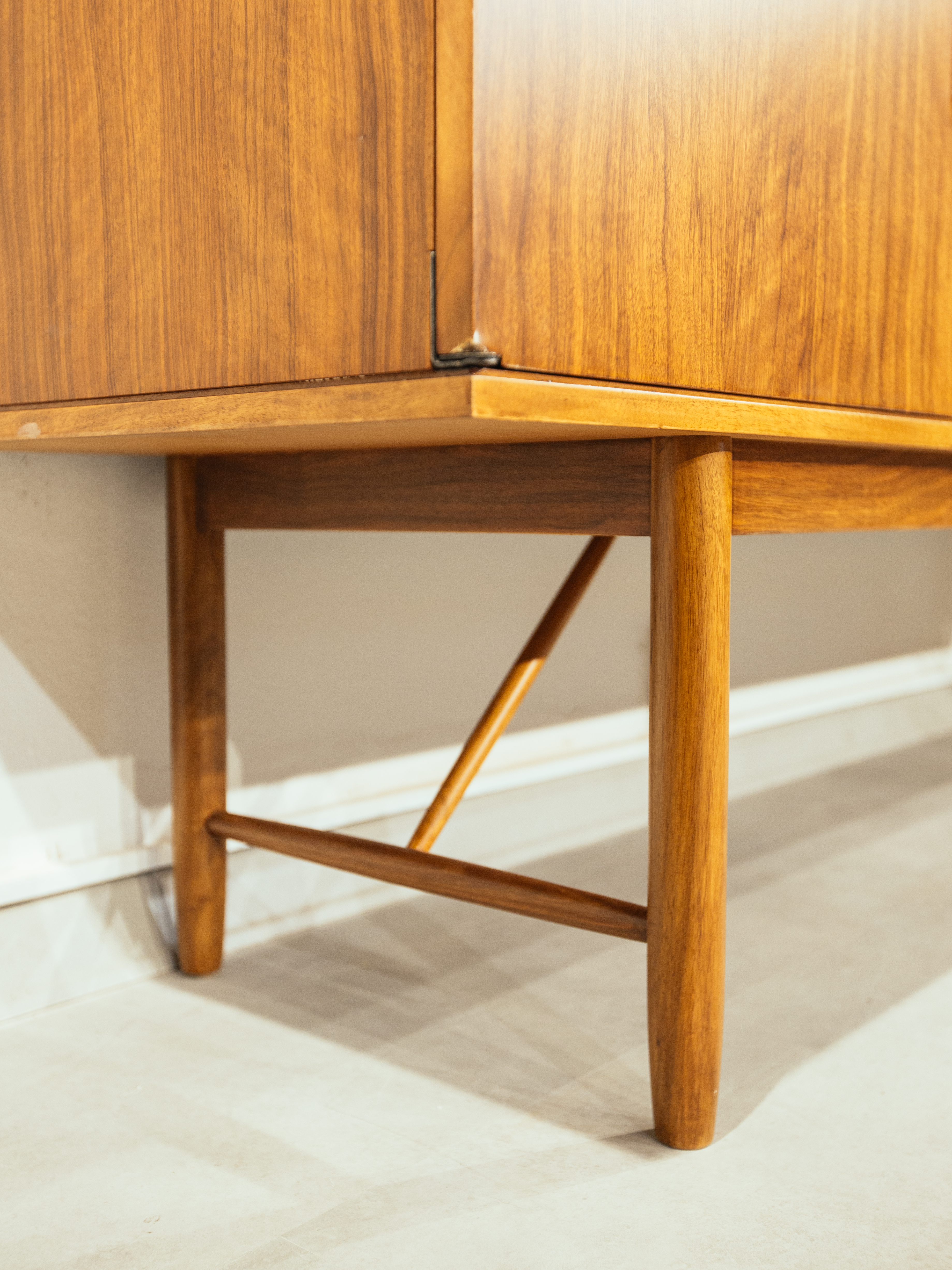 1970s , Tepe Mobilya üretimi,ceviz ağacı konsol 